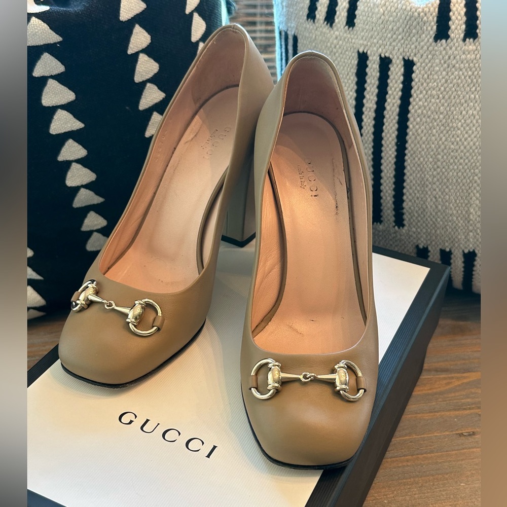 💯 Authentic Gucci Tan Heels Pumps Shoes